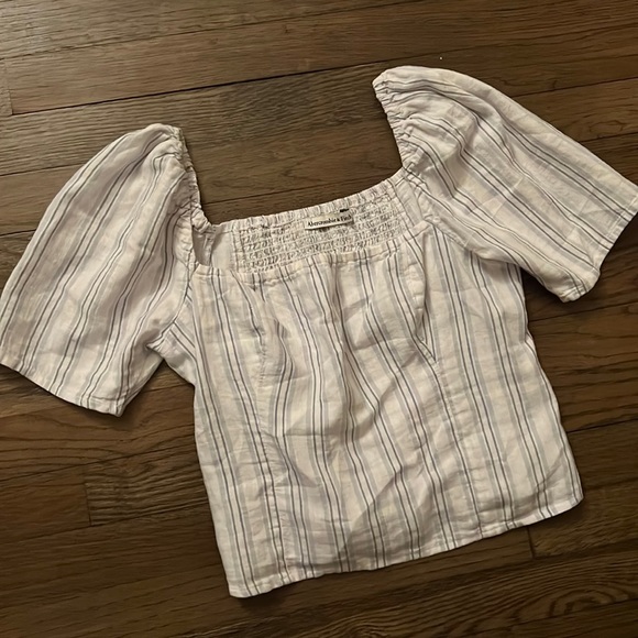 Abercrombie & Fitch Tops - Abercrombie Off The Shoulder Shirt 💫